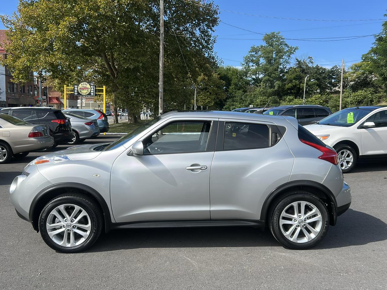 Nissan Juke S AWD 2012