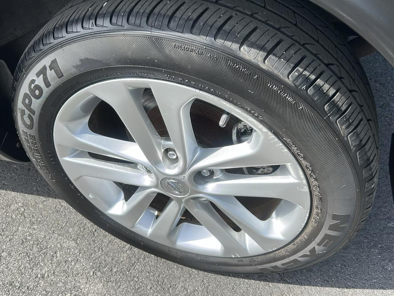 Nissan Juke S AWD 2012