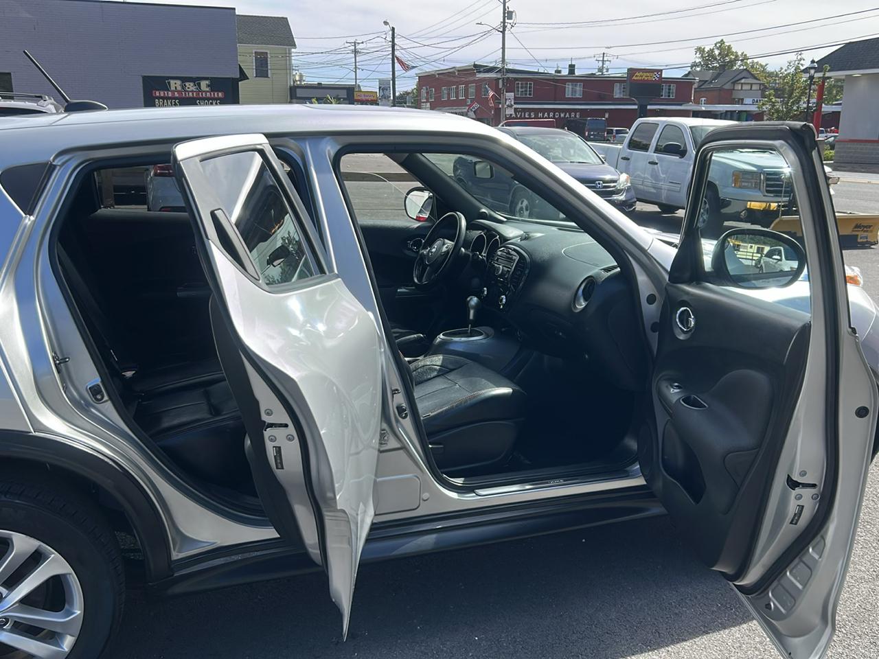 Nissan Juke S AWD 2012