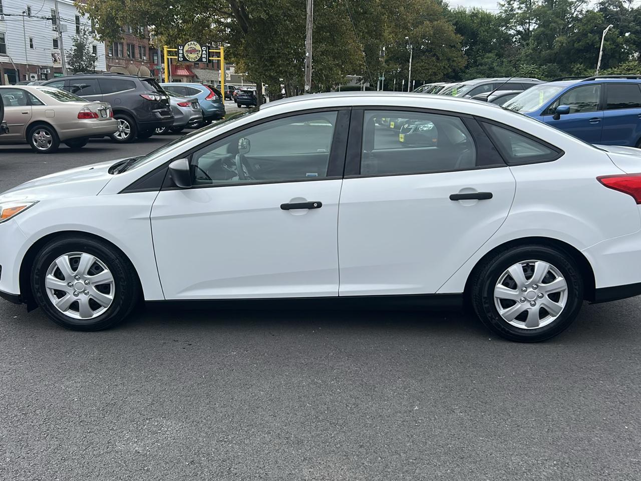 Ford Focus S Sedan 2015