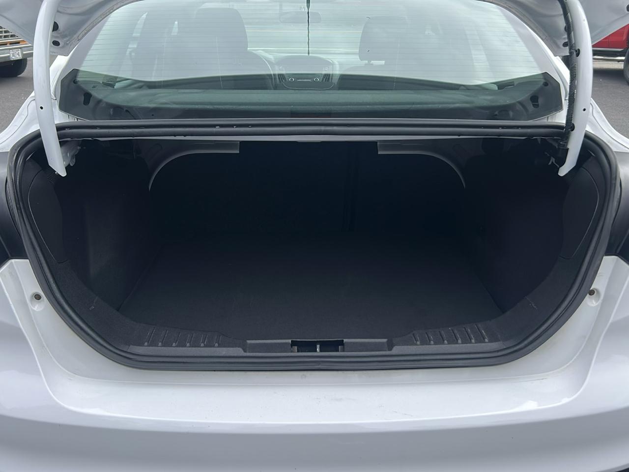 Ford Focus S Sedan 2015