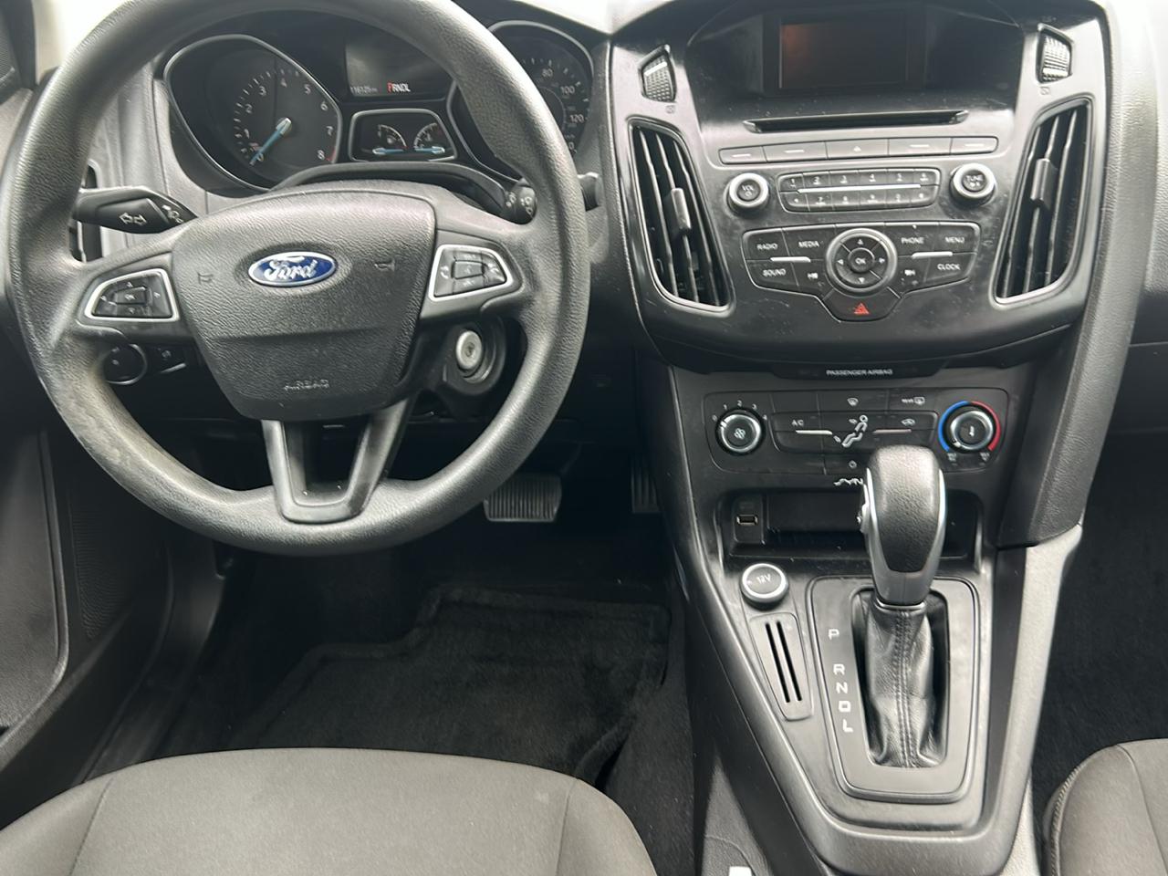 Ford Focus S Sedan 2015