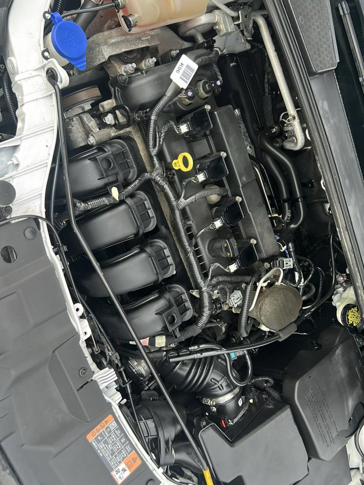 Ford Focus S Sedan 2015