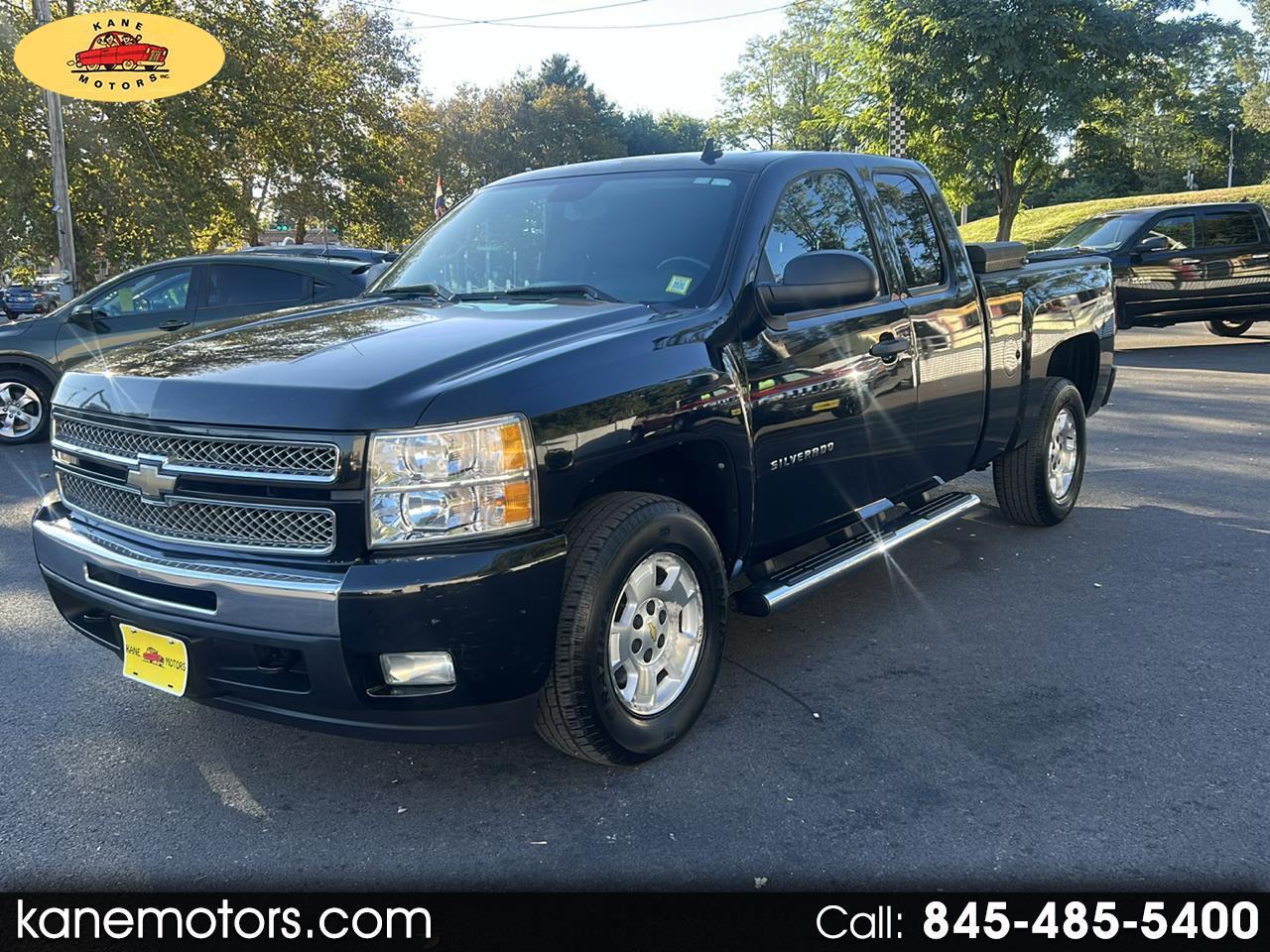 2011 Chevrolet Silverado 1500 4dr Ext Cab 143.5" WB 4WD