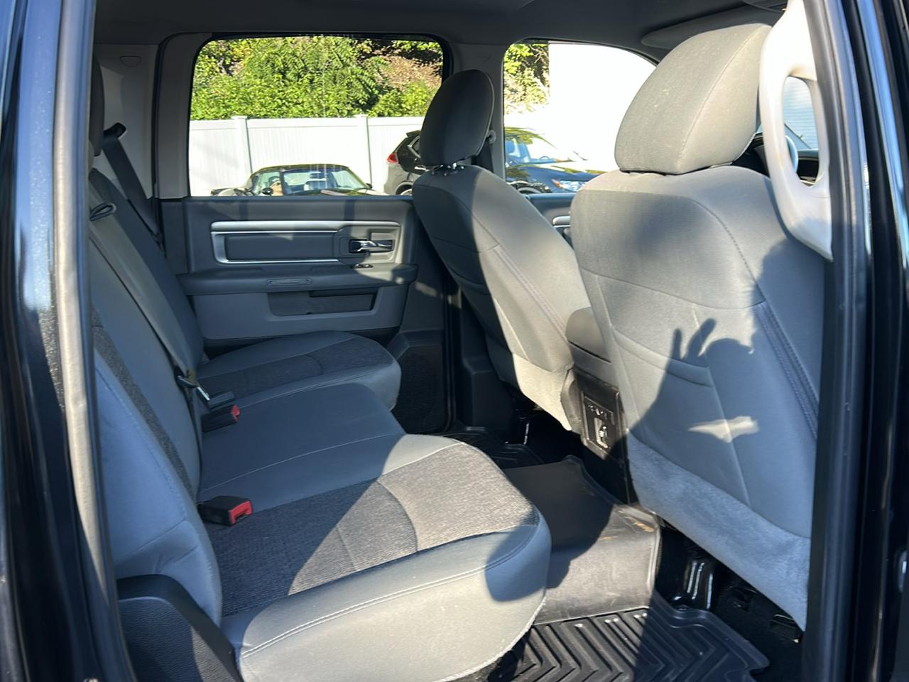RAM 1500 4WD Quad Cab 140.5" Big Horn 2018
