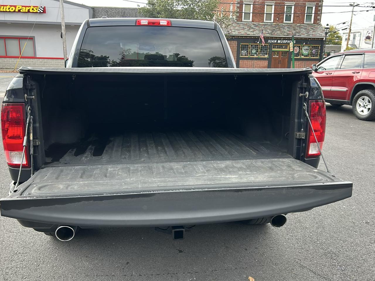RAM 1500 4WD Crew Cab 140.5" Sport 2014
