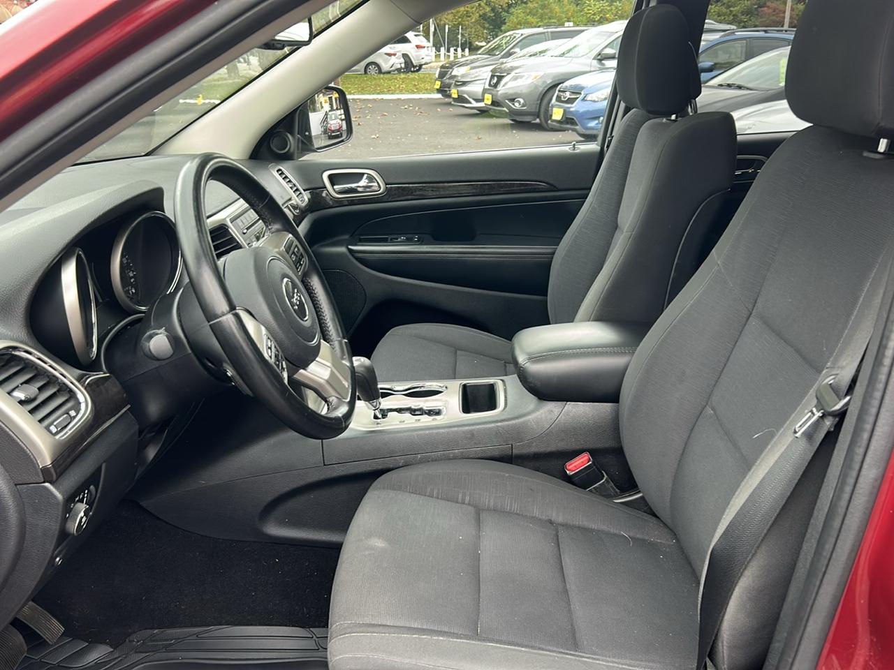 Jeep Grand Cherokee Laredo 4WD 2012