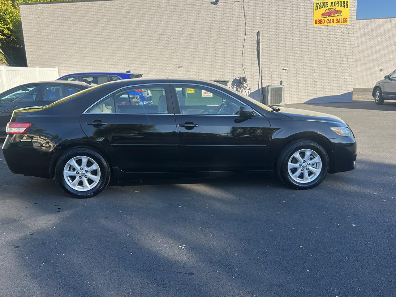 Toyota Camry 4dr Sdn SE Auto (Natl) 2011