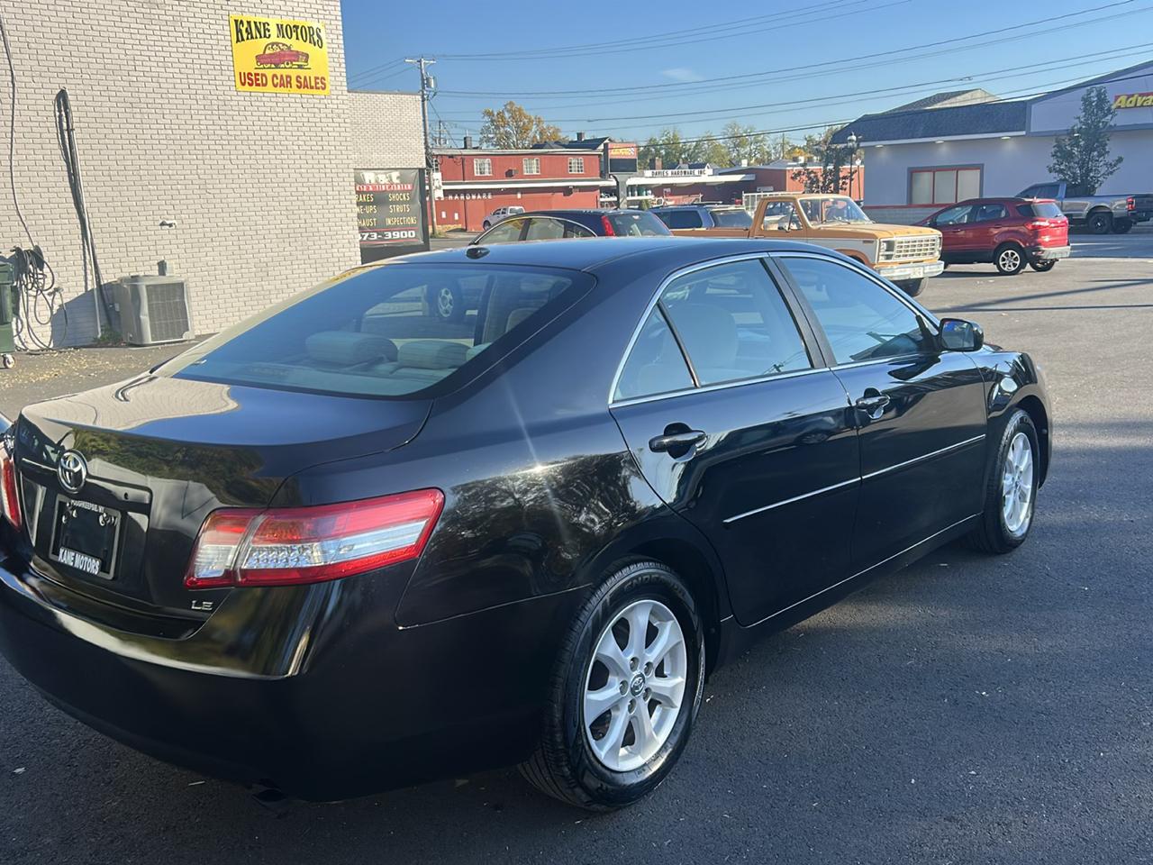 Toyota Camry 4dr Sdn SE Auto (Natl) 2011