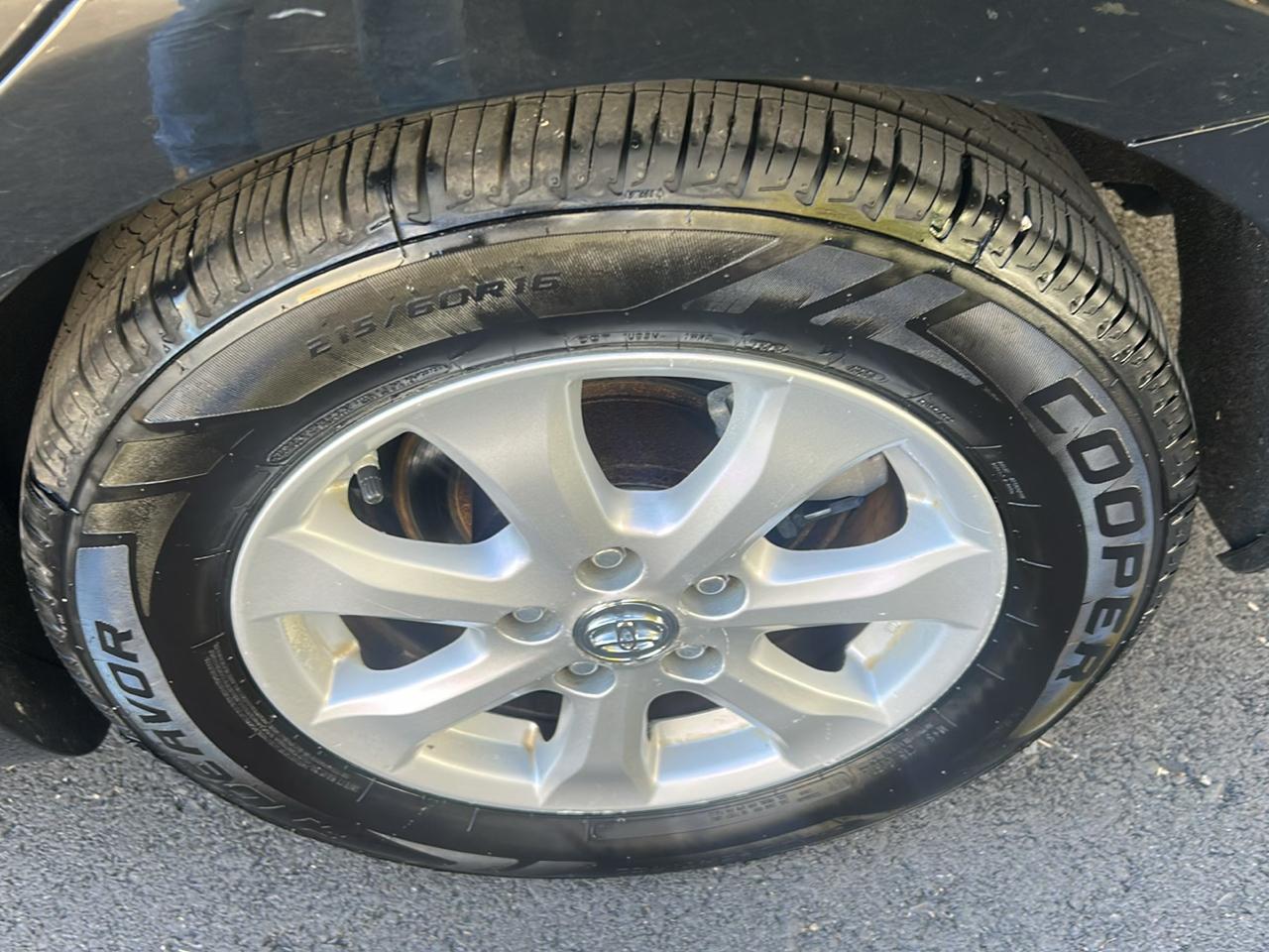 Toyota Camry 4dr Sdn SE Auto (Natl) 2011