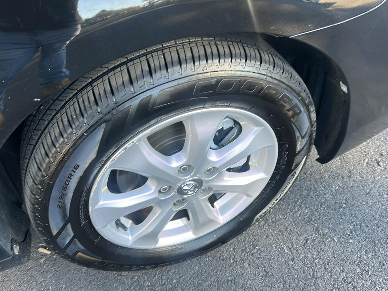 Toyota Camry 4dr Sdn SE Auto (Natl) 2011