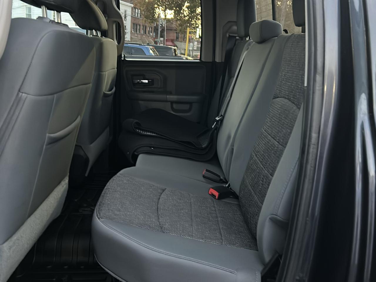 RAM 1500 4WD Crew Cab 149" Big Horn 2016