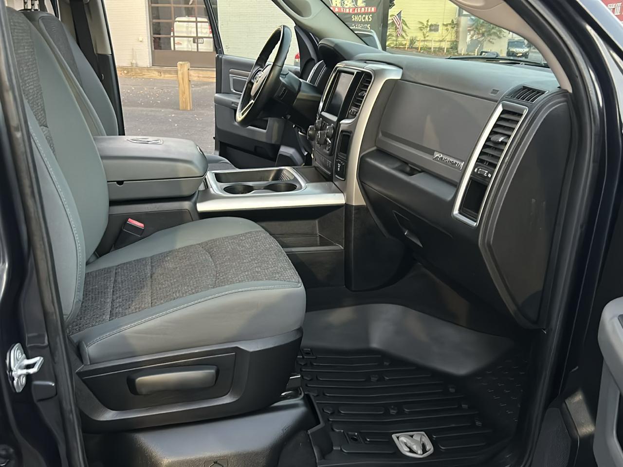 RAM 1500 4WD Crew Cab 149" Big Horn 2016
