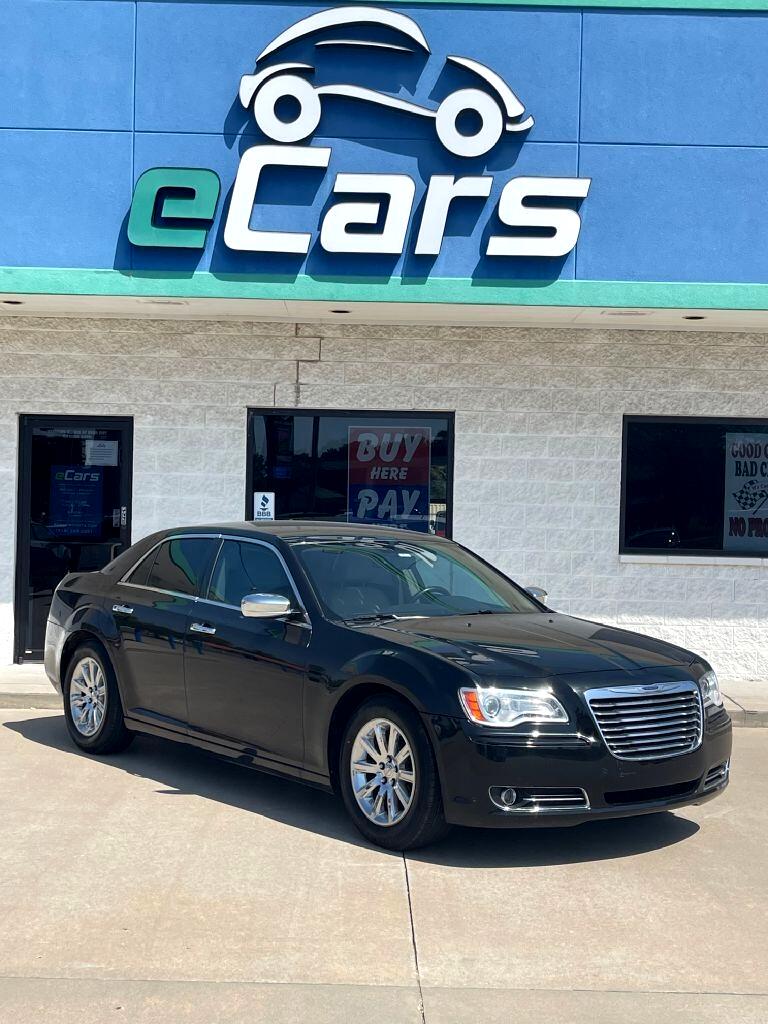Chrysler 300 4dr Sdn Limited RWD 2011