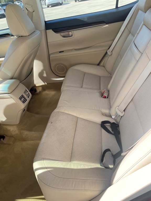 Lexus ES 350 4dr Sdn 2013