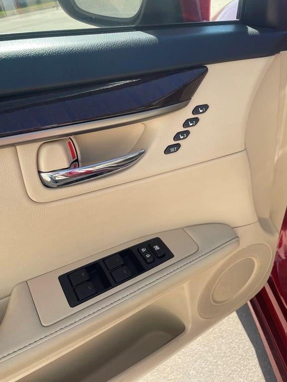 Lexus ES 350 4dr Sdn 2013