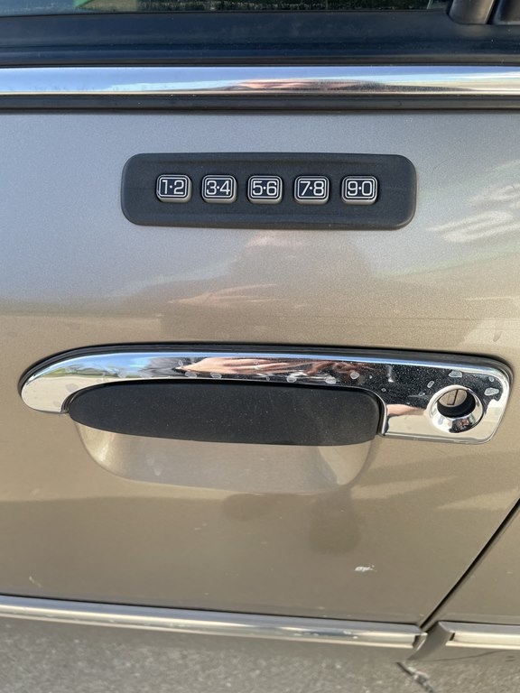 Mercury Grand Marquis 4dr Sdn LS 2001