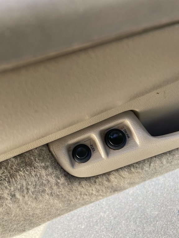 Mercury Grand Marquis 4dr Sdn LS 2001