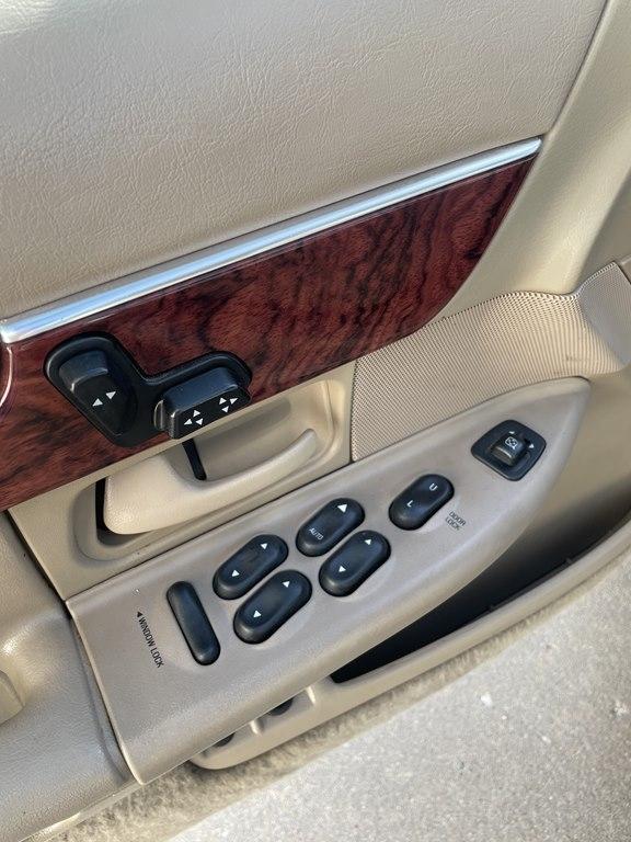 Mercury Grand Marquis 4dr Sdn LS 2001