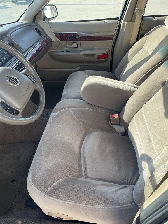 Mercury Grand Marquis 4dr Sdn LS 2001