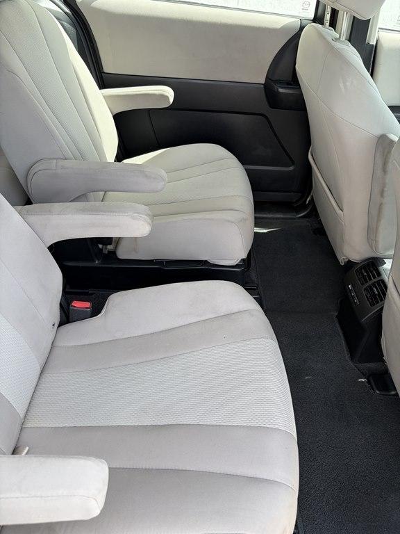 Mazda MAZDA5 4dr Wgn Auto Sport 2013