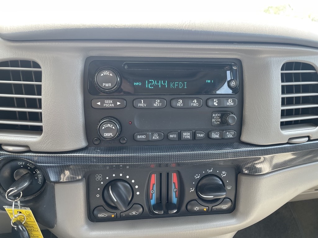 Chevrolet Impala 4dr Sdn SS Supercharged 2004 Chevrolet Impala 4dr Sdn SS Supercharged 2004