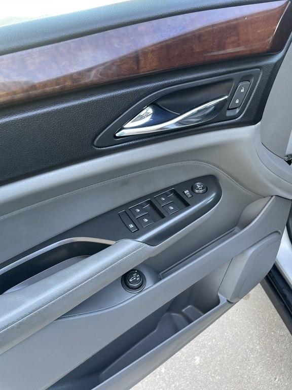 Cadillac SRX FWD 4dr Luxury Collection 2012