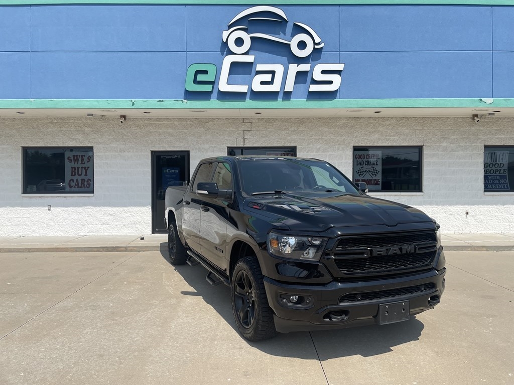 RAM 1500 Big Horn 4x4 Crew Cab 5'7" Box 2020 RAM 1500 Big Horn 4x4 Crew Cab 5'7" Box 2020