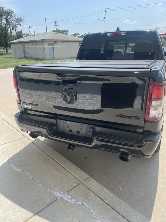 RAM 1500 Big Horn 4x4 Crew Cab 5'7" Box 2020 RAM 1500 Big Horn 4x4 Crew Cab 5'7" Box 2020