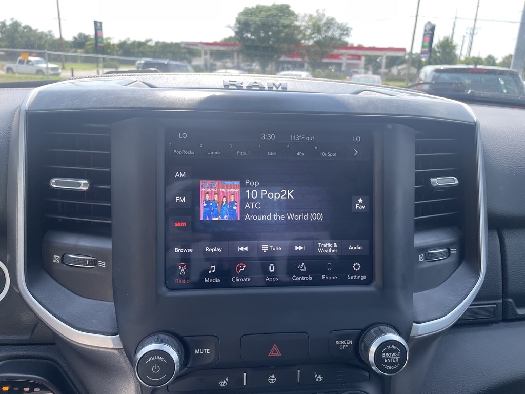 RAM 1500 Big Horn 4x4 Crew Cab 5'7" Box 2020 RAM 1500 Big Horn 4x4 Crew Cab 5'7" Box 2020