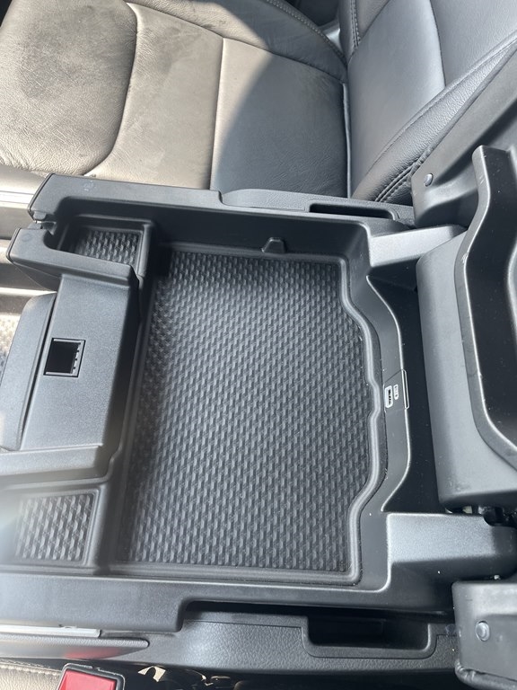 RAM 1500 Big Horn 4x4 Crew Cab 5'7" Box 2020 RAM 1500 Big Horn 4x4 Crew Cab 5'7" Box 2020