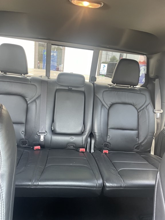 RAM 1500 Big Horn 4x4 Crew Cab 5'7" Box 2020 RAM 1500 Big Horn 4x4 Crew Cab 5'7" Box 2020