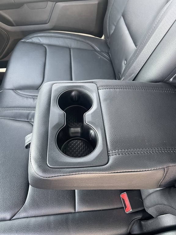 RAM 1500 Big Horn 4x4 Crew Cab 5'7" Box 2020 RAM 1500 Big Horn 4x4 Crew Cab 5'7" Box 2020