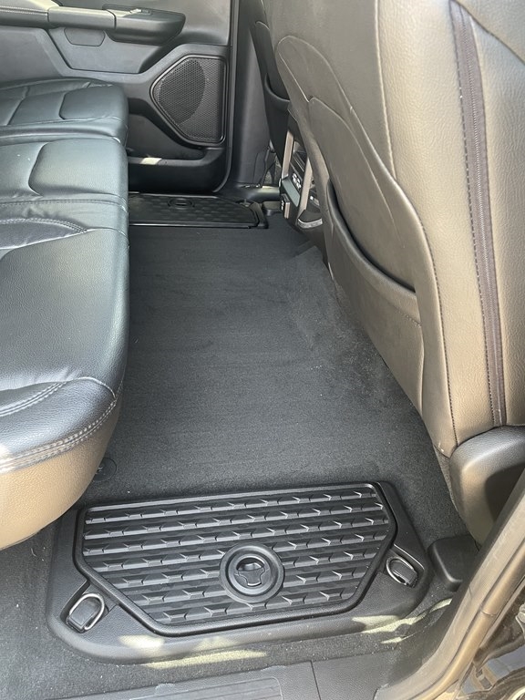 RAM 1500 Big Horn 4x4 Crew Cab 5'7" Box 2020 RAM 1500 Big Horn 4x4 Crew Cab 5'7" Box 2020