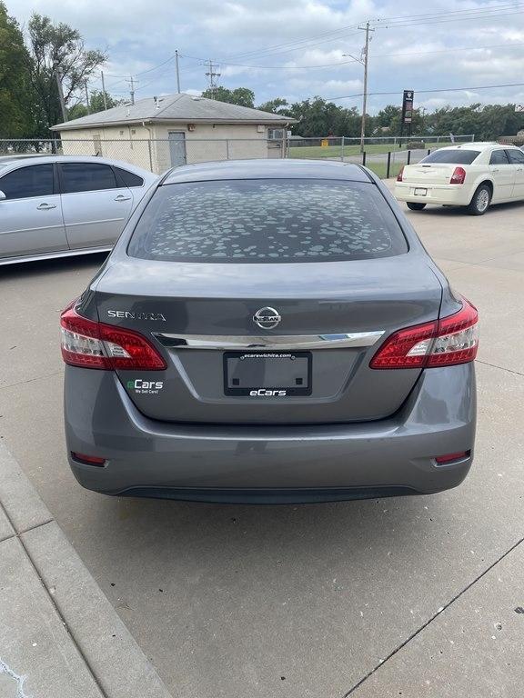 Nissan Sentra 4dr Sdn I4 CVT S 2015