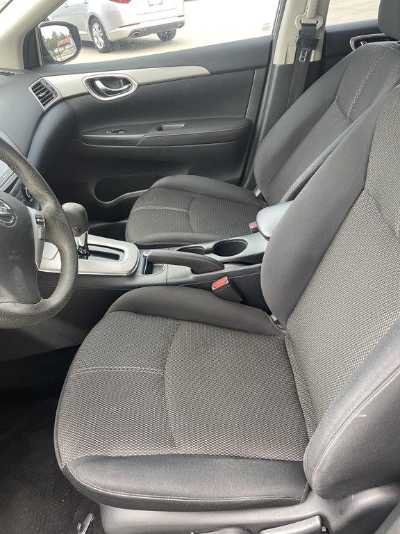 Nissan Sentra 4dr Sdn I4 CVT S 2015
