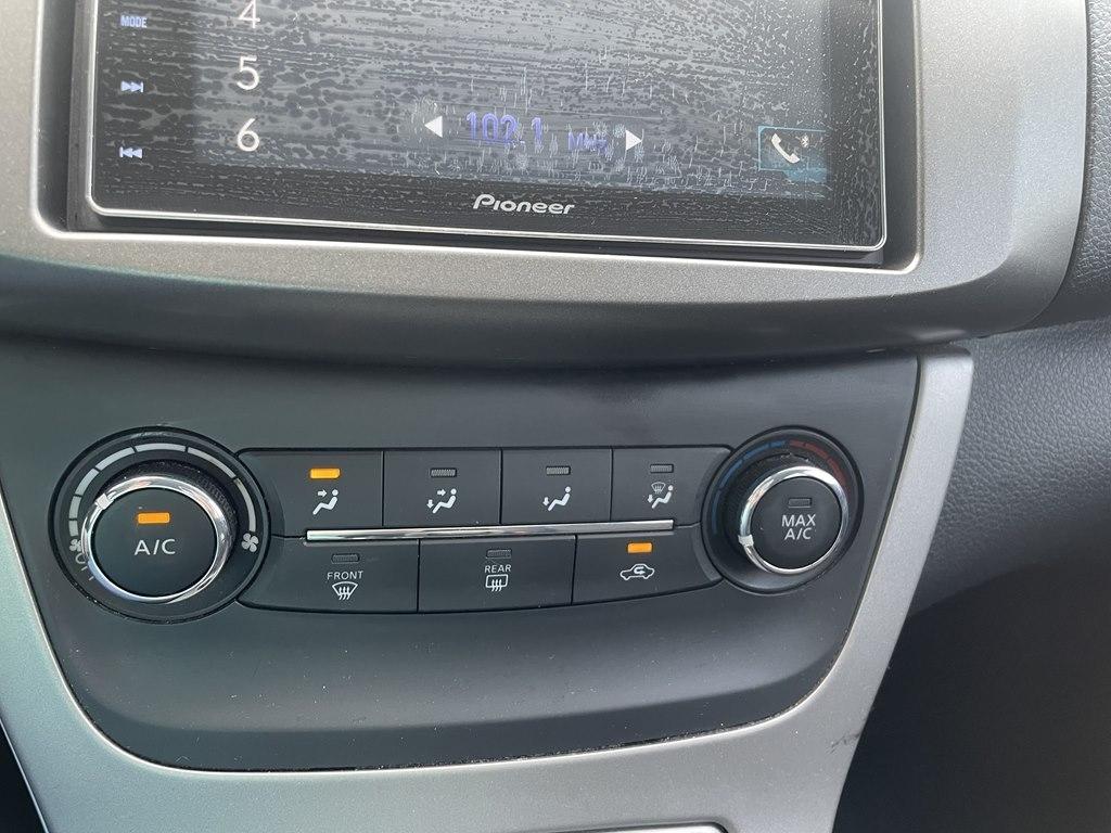 Nissan Sentra 4dr Sdn I4 CVT S 2015