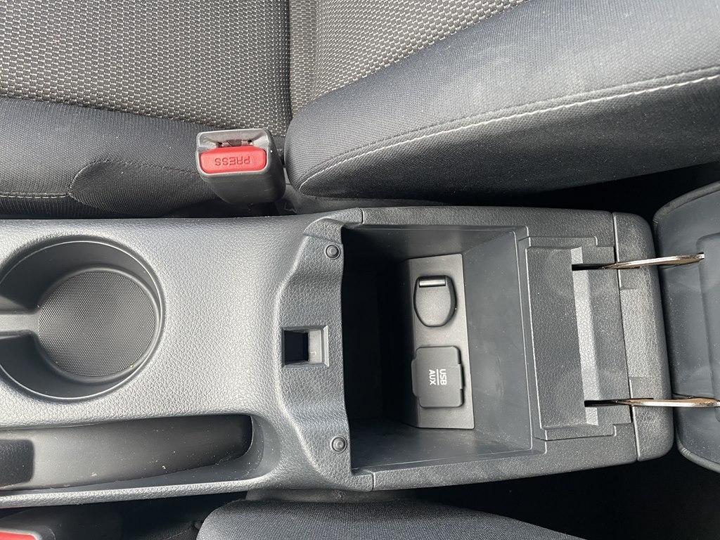 Nissan Sentra 4dr Sdn I4 CVT S 2015