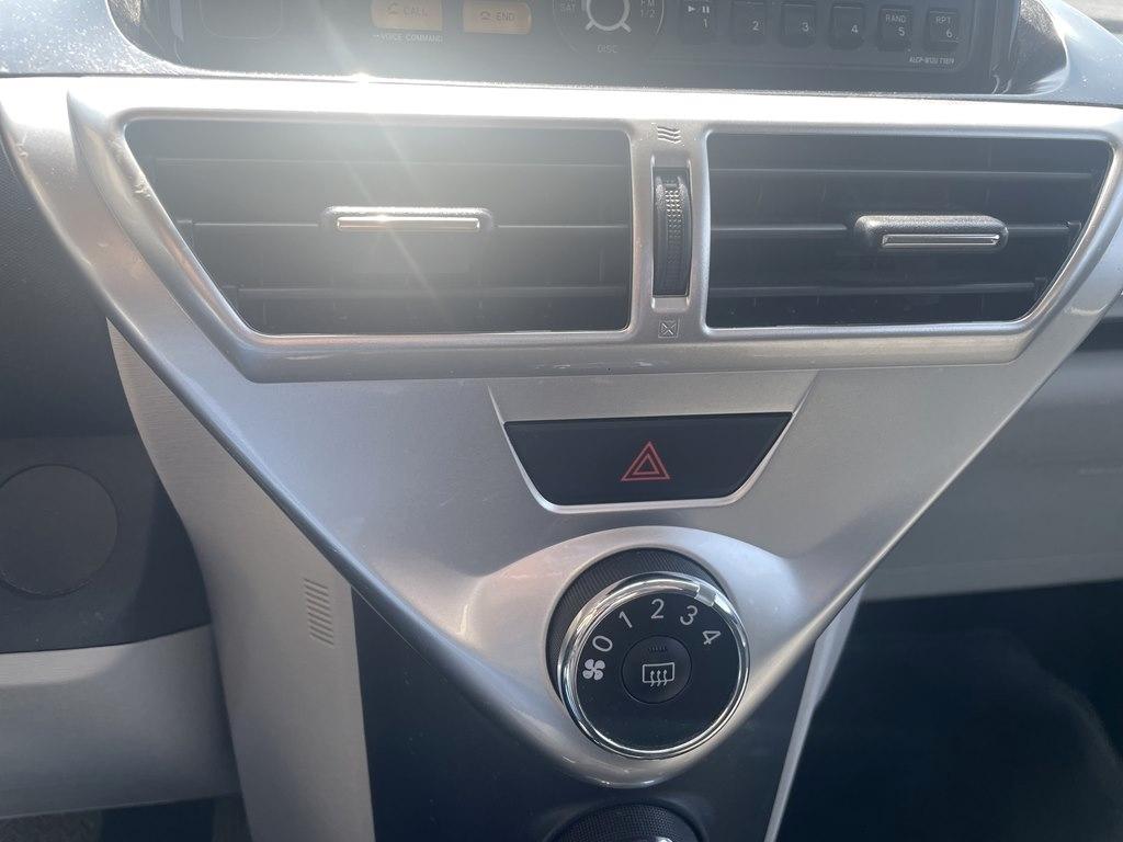 Scion iQ 3dr HB (Natl) 2012