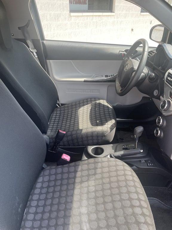Scion iQ 3dr HB (Natl) 2012