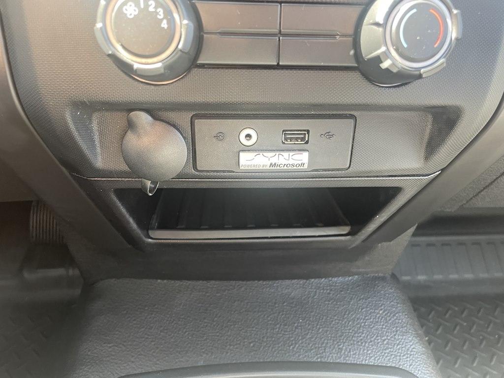 Ford F-150 2WD SuperCab 145" XL 2013