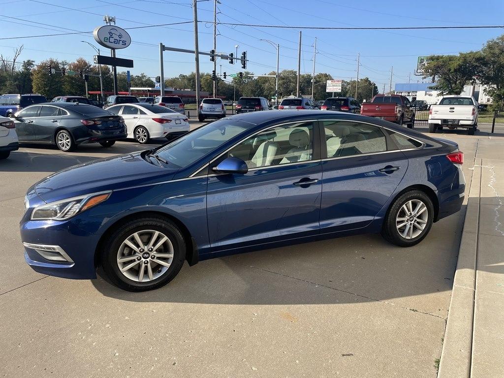 Hyundai Sonata 4dr Sdn 2.4L SE 2015