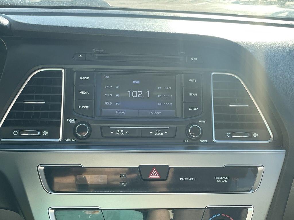 Hyundai Sonata 4dr Sdn 2.4L SE 2015