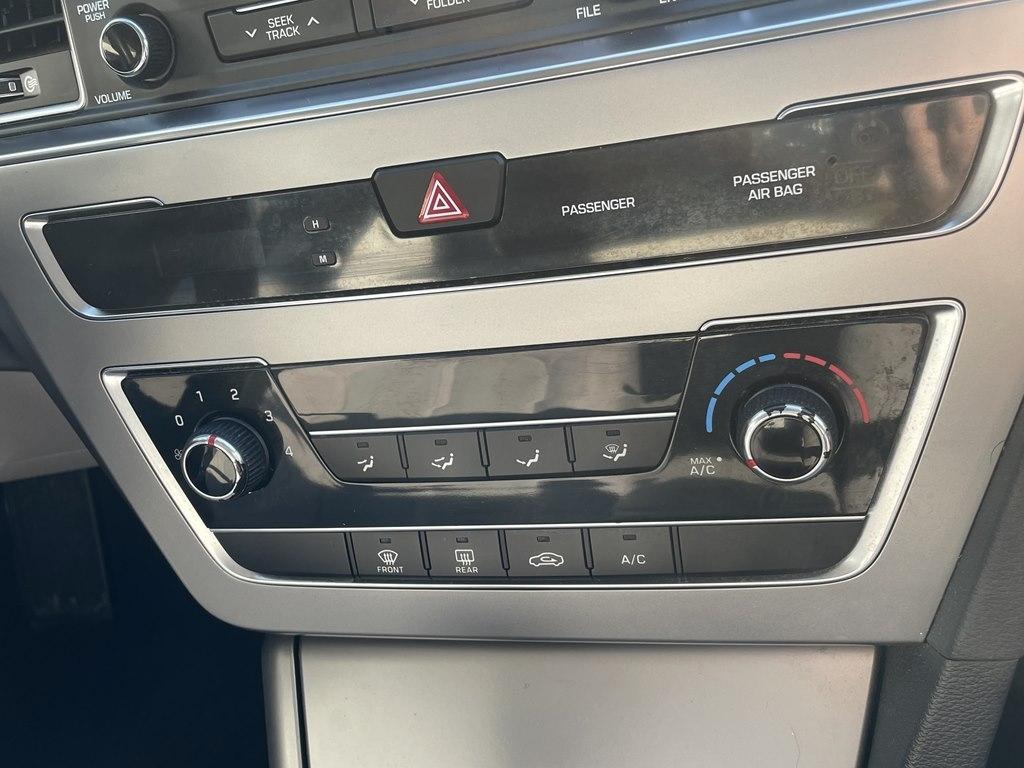 Hyundai Sonata 4dr Sdn 2.4L SE 2015