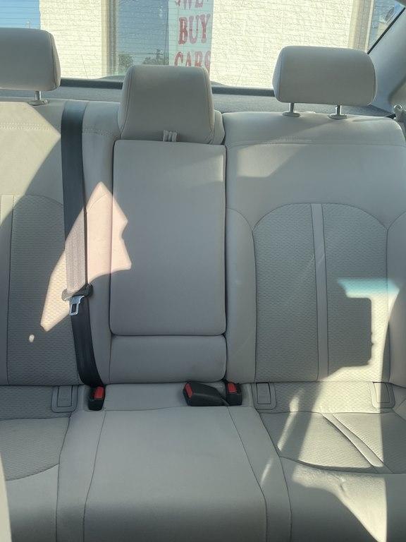 Hyundai Sonata 4dr Sdn 2.4L SE 2015