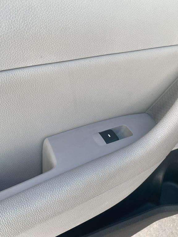 Hyundai Sonata 4dr Sdn 2.4L SE 2015