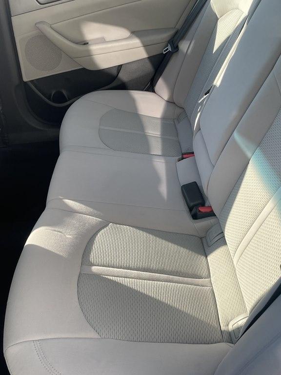 Hyundai Sonata 4dr Sdn 2.4L SE 2015