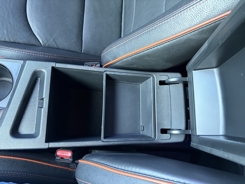 Hyundai Sonata 4dr Sdn 2.0T Sport *Ltd Avail* 2015