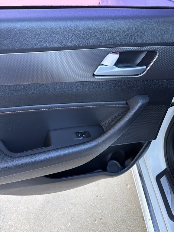 Hyundai Sonata 4dr Sdn 2.0T Sport *Ltd Avail* 2015