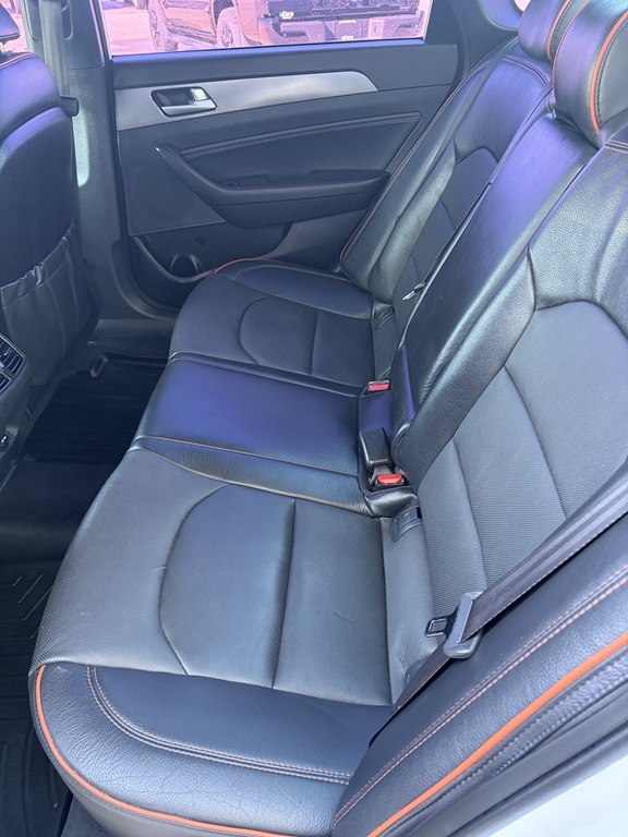 Hyundai Sonata 4dr Sdn 2.0T Sport *Ltd Avail* 2015